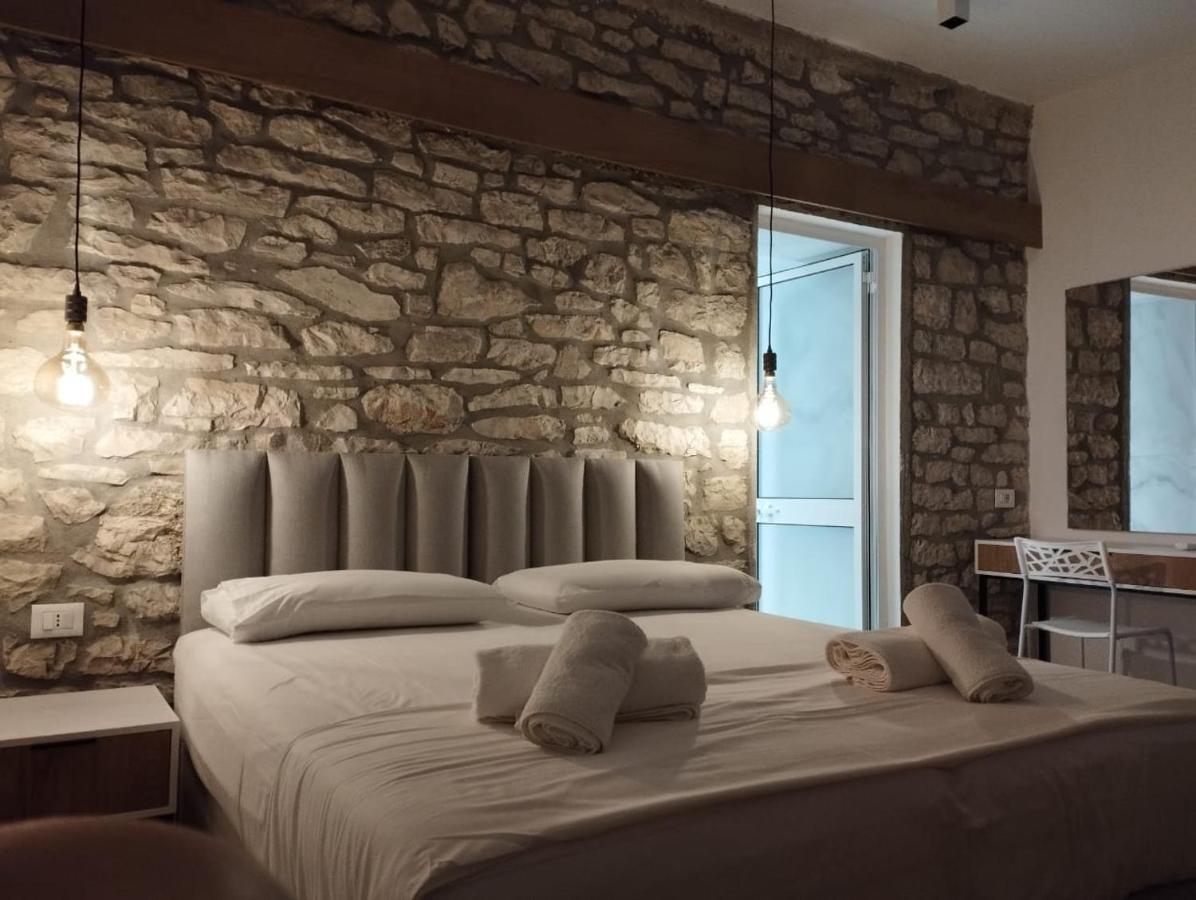 Comfort Guest Rooms Vila Hm Sarandë Buitenkant foto