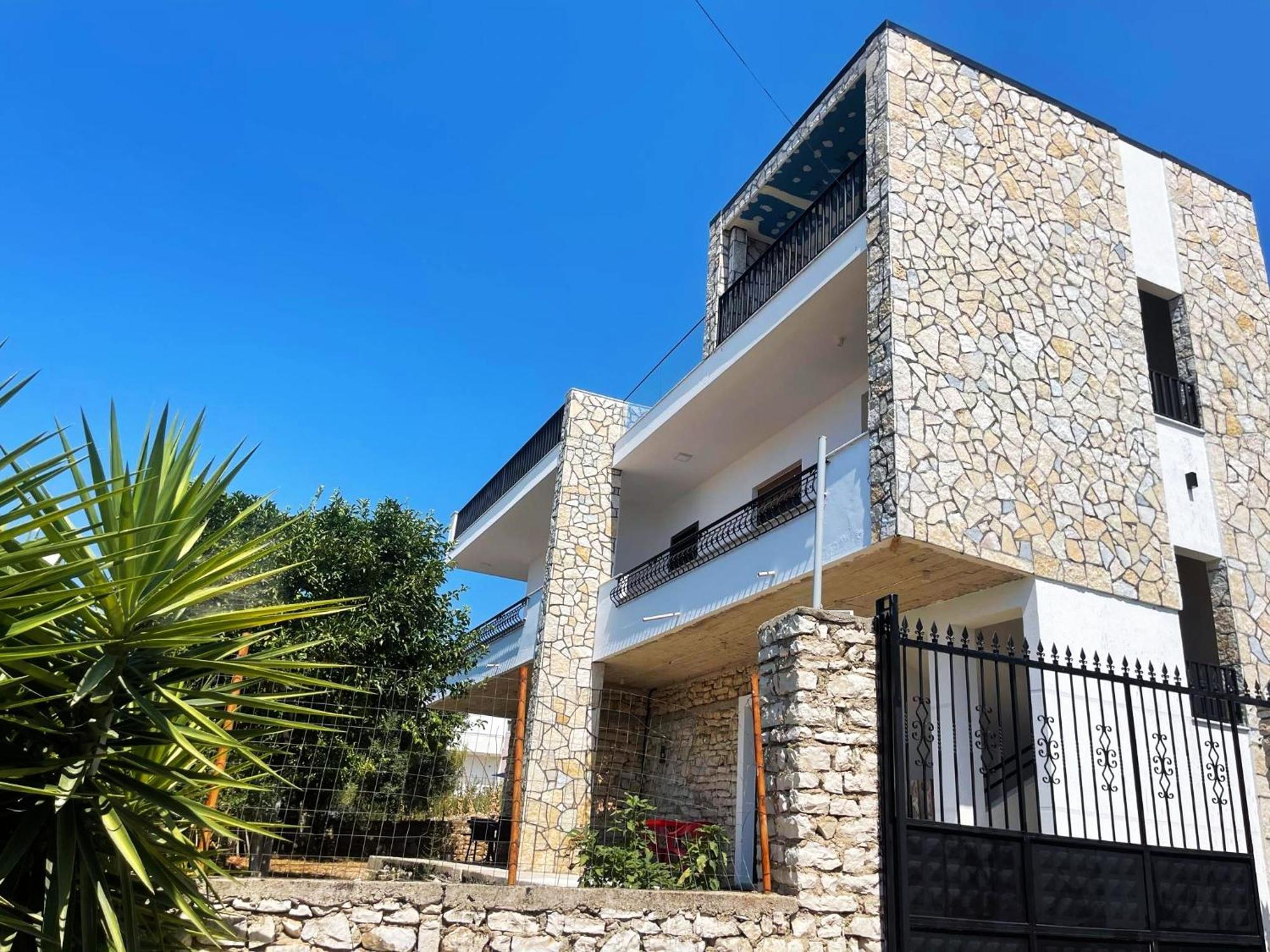 Comfort Guest Rooms Vila Hm Sarandë Buitenkant foto