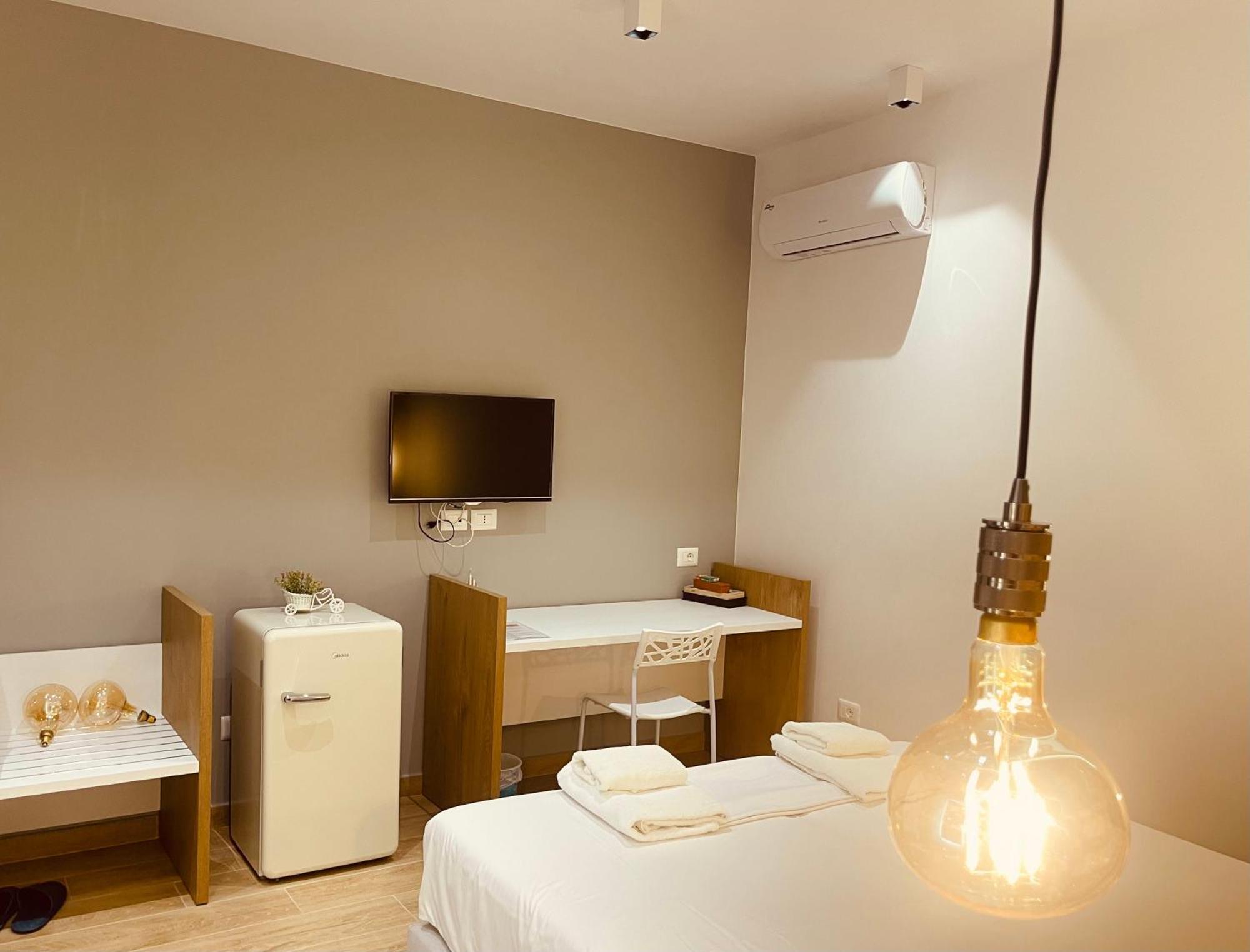 Comfort Guest Rooms Vila Hm Sarandë Buitenkant foto