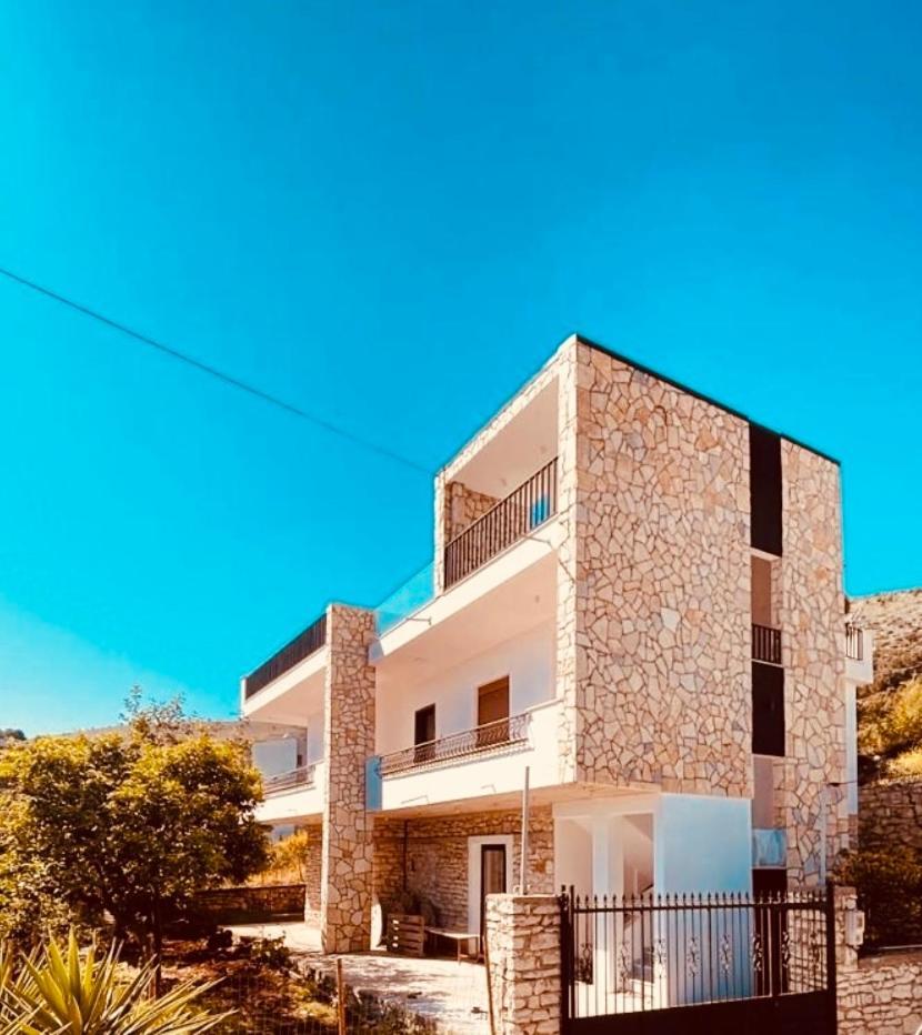 Comfort Guest Rooms Vila Hm Sarandë Buitenkant foto