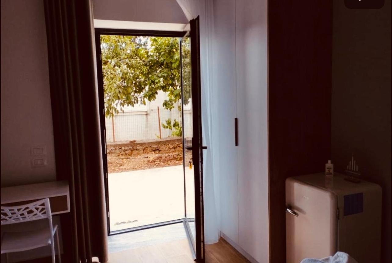 Comfort Guest Rooms Vila Hm Sarandë Buitenkant foto