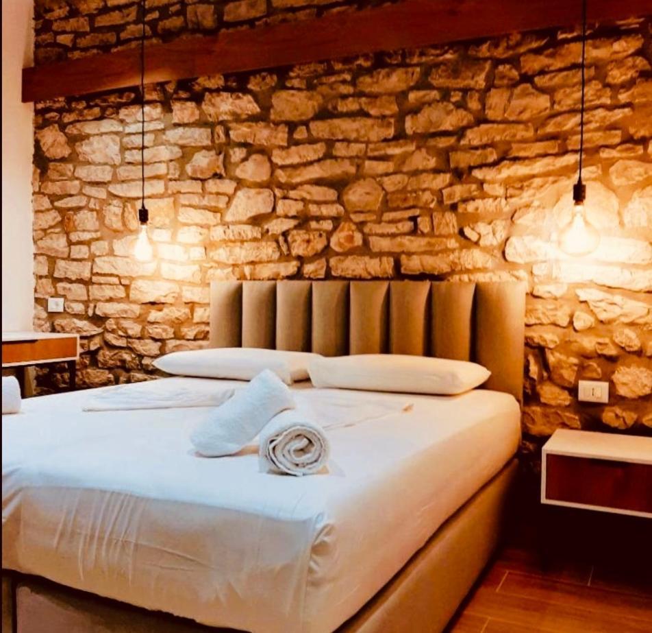 Comfort Guest Rooms Vila Hm Sarandë Buitenkant foto